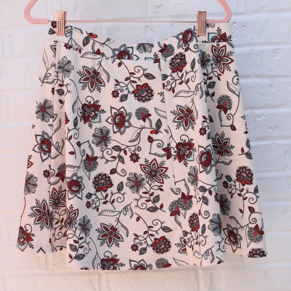 H&M Paisley skirt BEAUTIFUL! - Picture 3 of 4